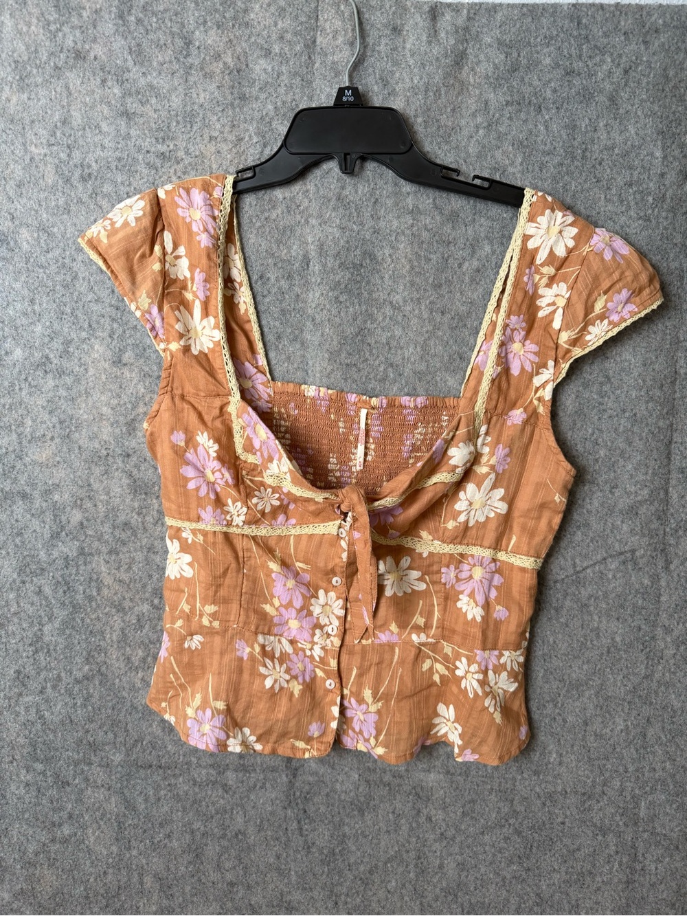 Free People Woman’s Medium Call Me Baby blouse floral tie-front lace trim NWT - Picture 2 of 9